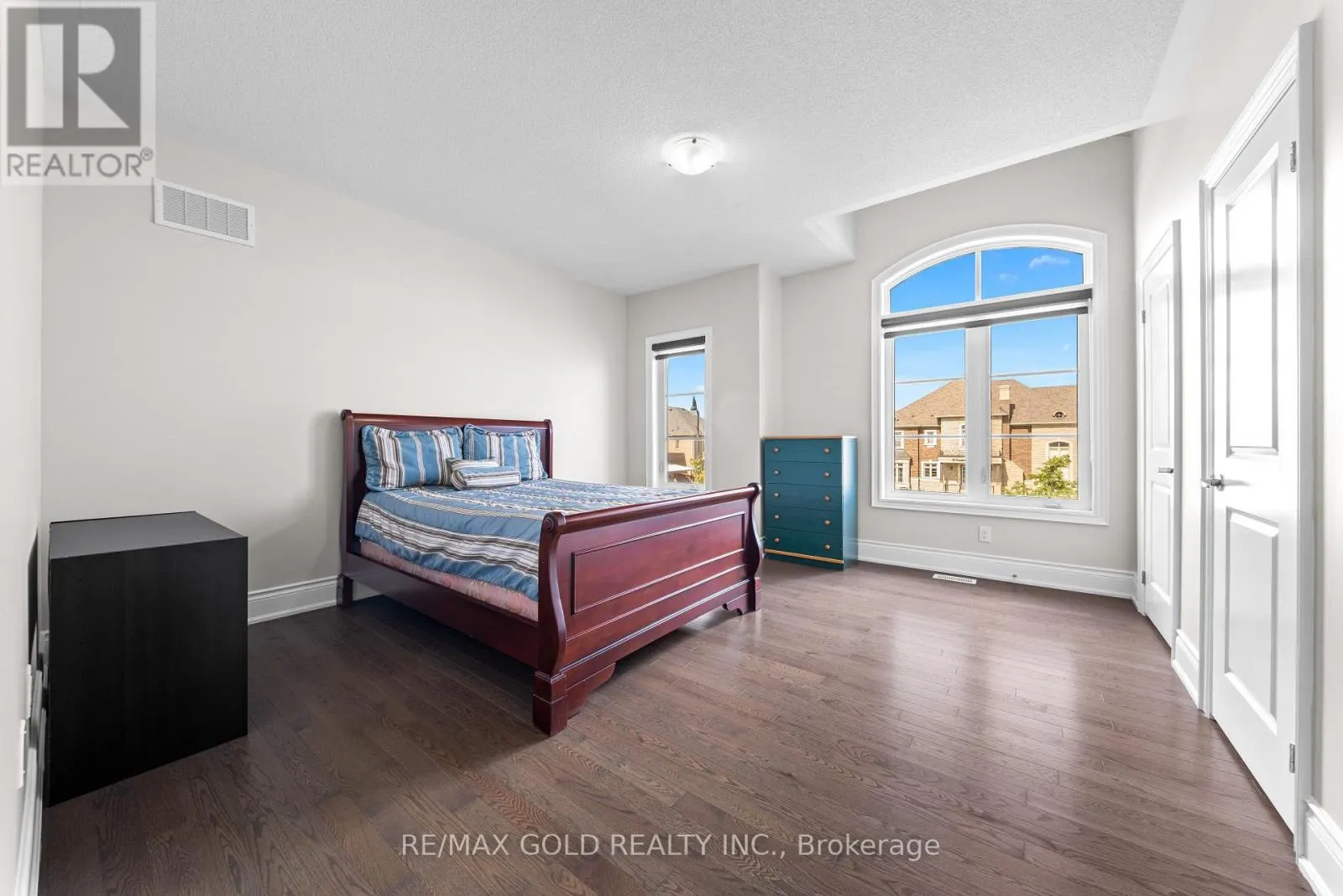 54 GORDON  RANDLE DRIVE
