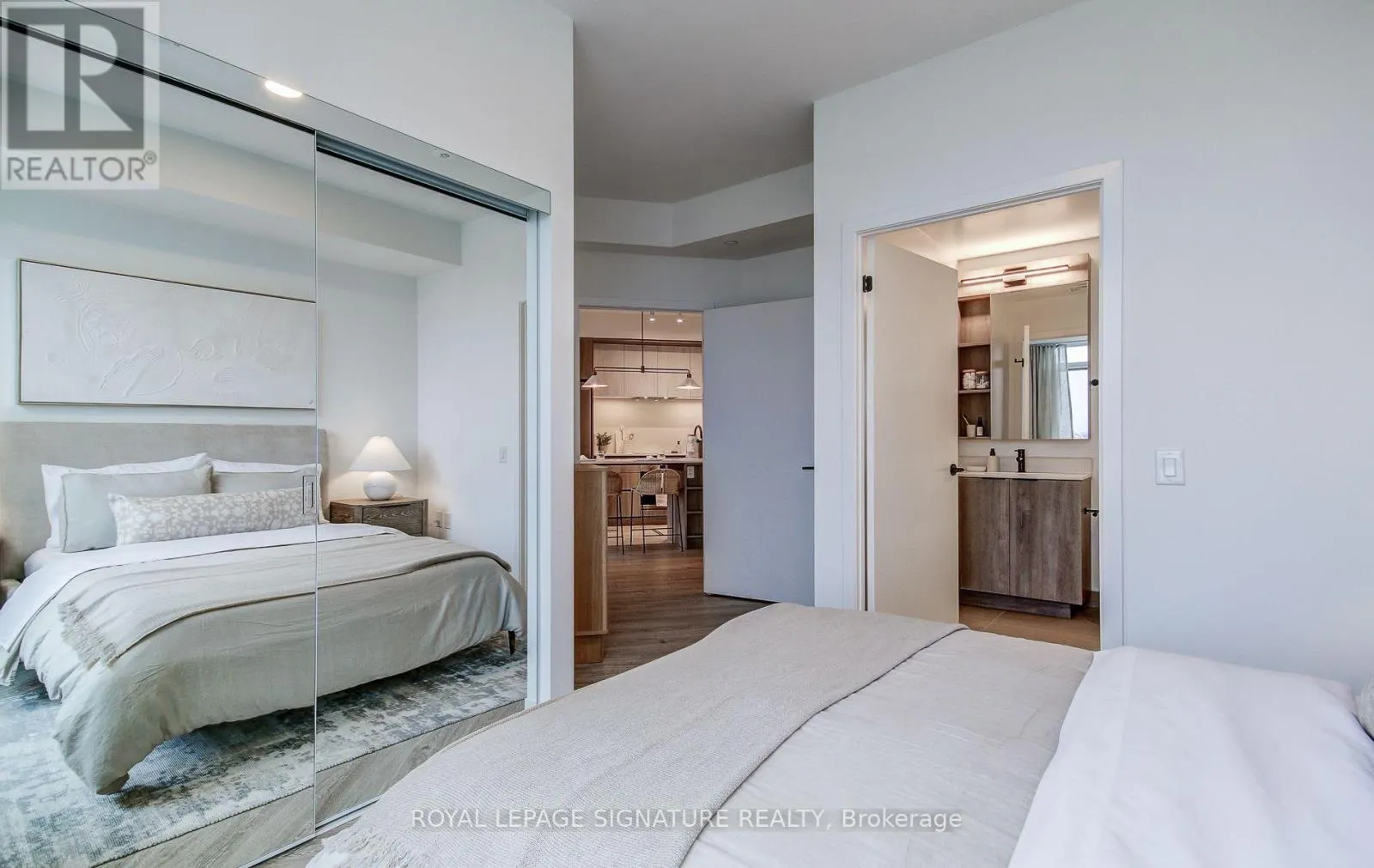 1206 - 2495 EGLINTON AVENUE W