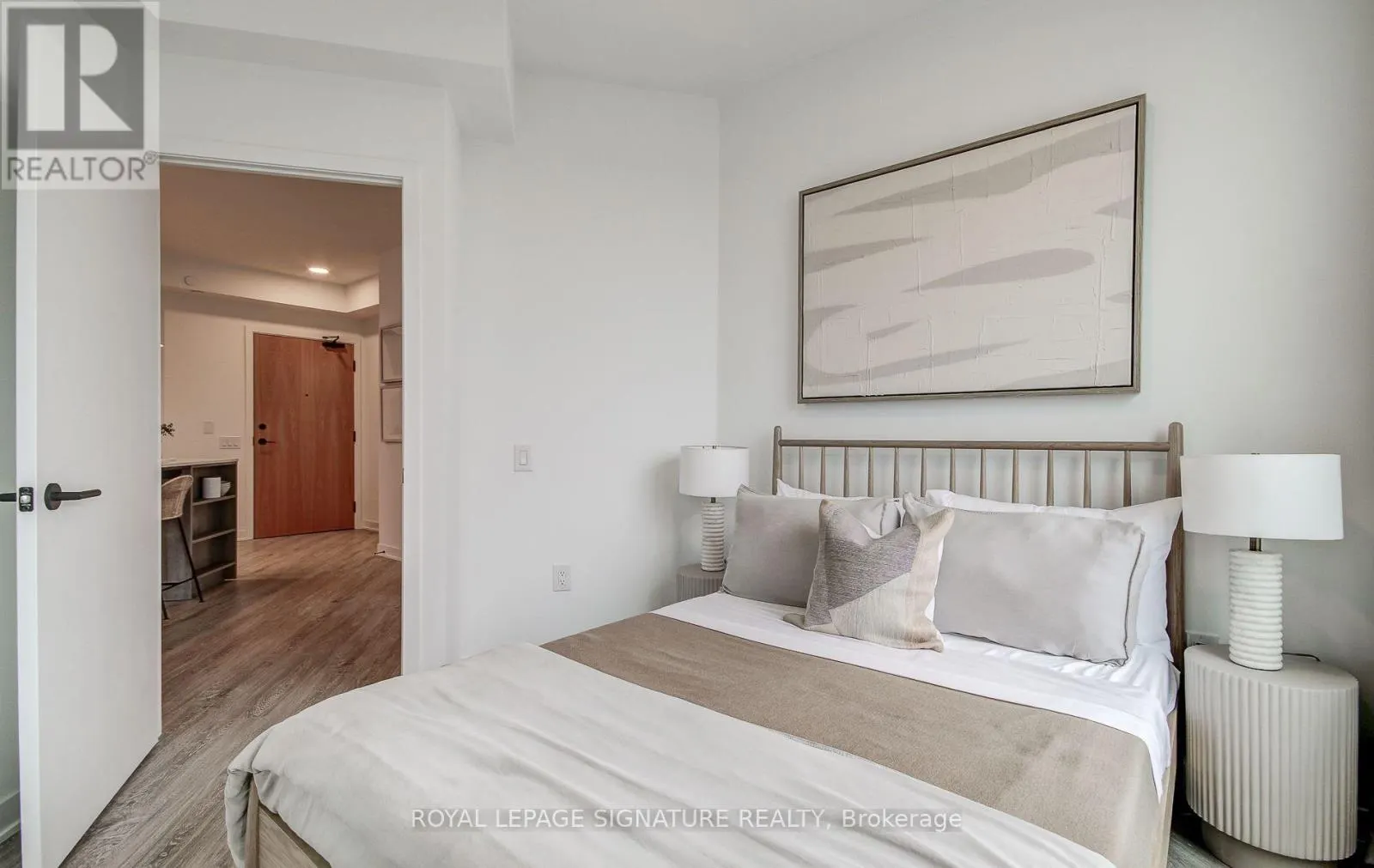 1206 - 2495 EGLINTON AVENUE W