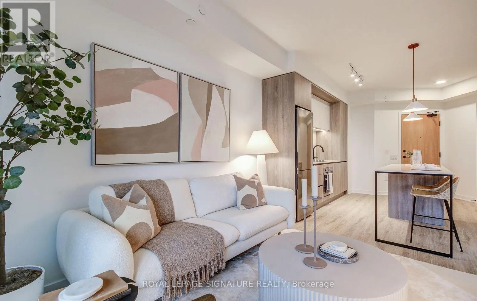 1206 - 2495 EGLINTON AVENUE W