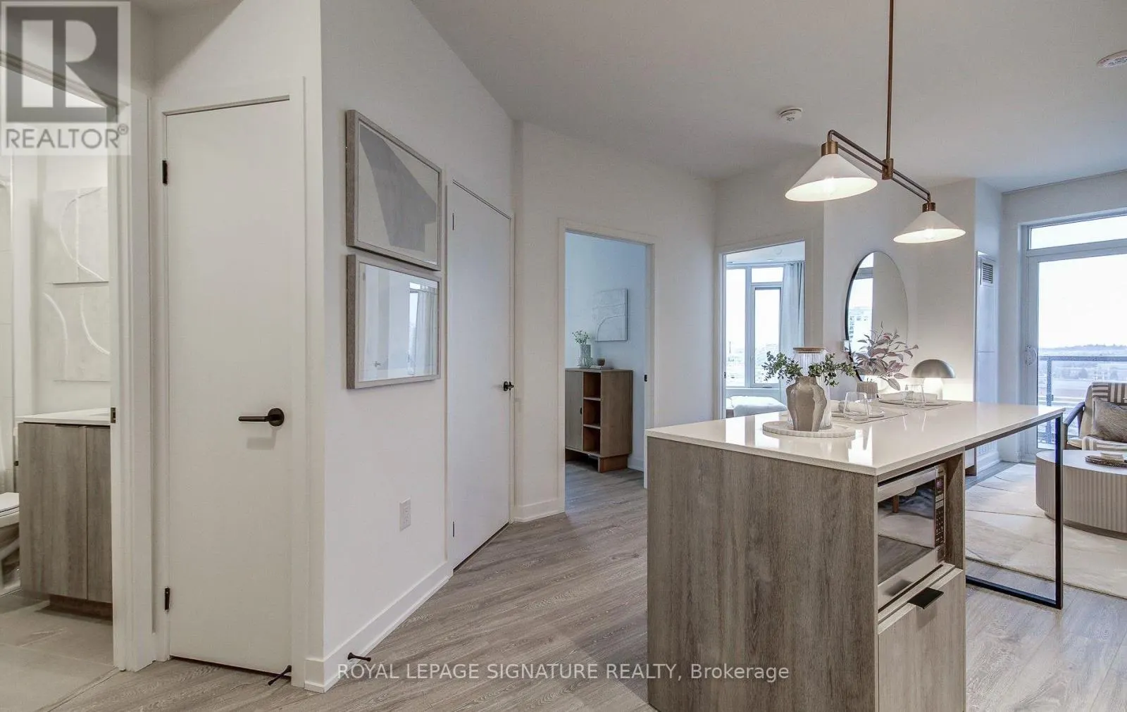 1206 - 2495 EGLINTON AVENUE W