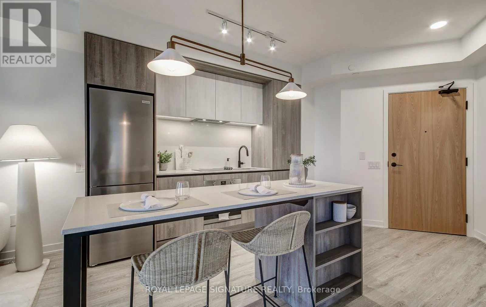 1206 - 2495 EGLINTON AVENUE W