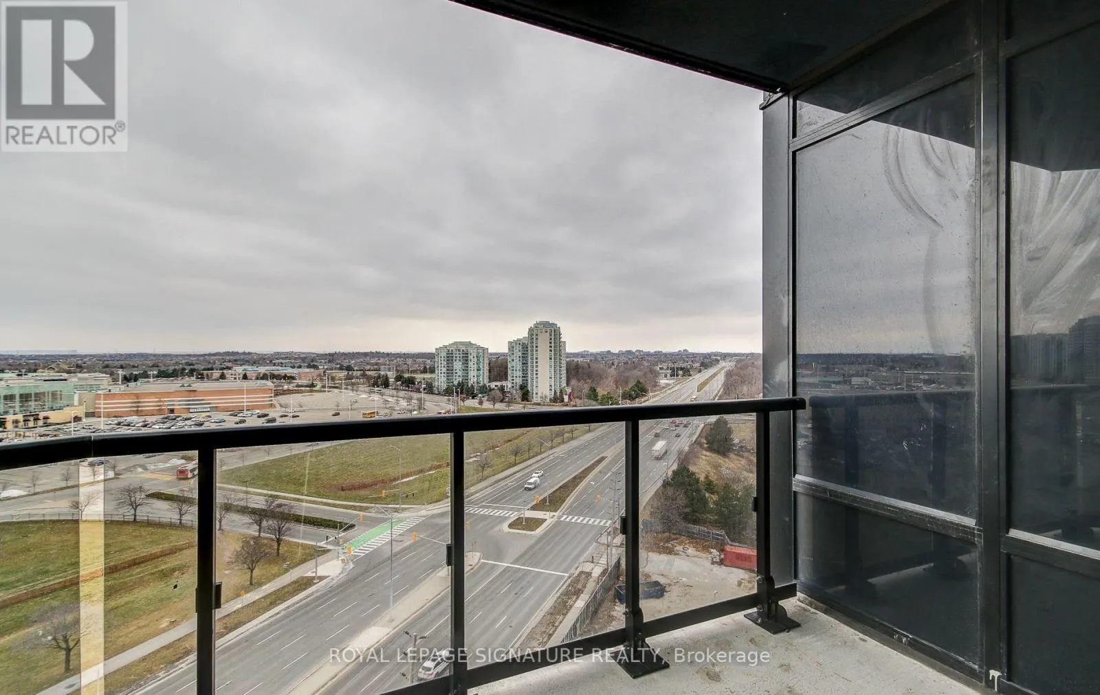 1206 - 2495 EGLINTON AVENUE W