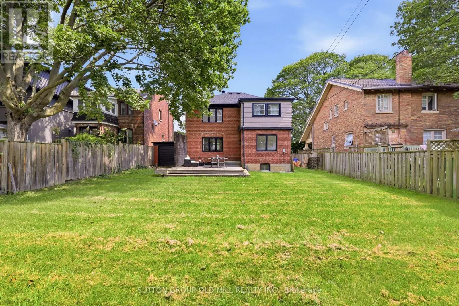 10 QUEENS AVENUE