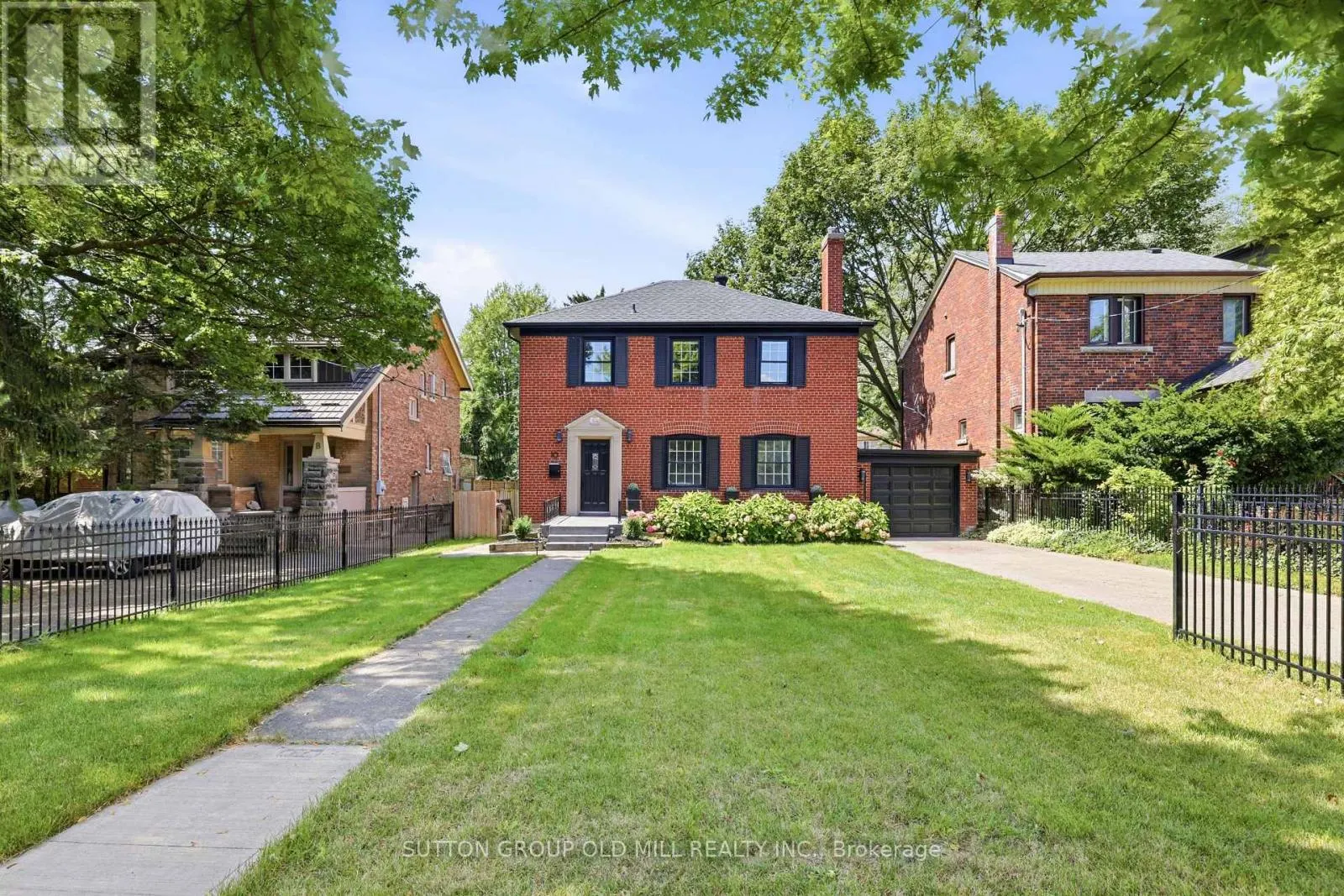 10 QUEENS AVENUE