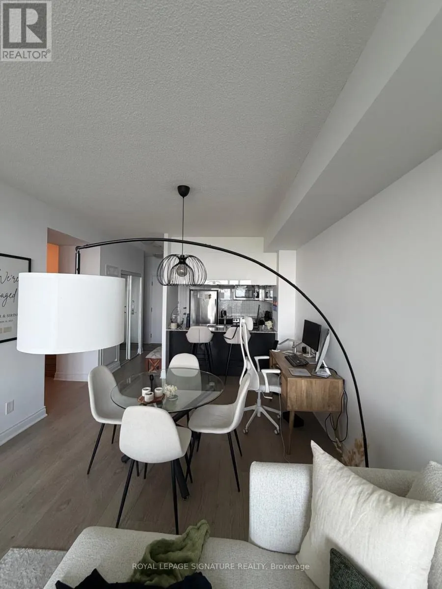 1905 - 80 MARINE PARADE DRIVE