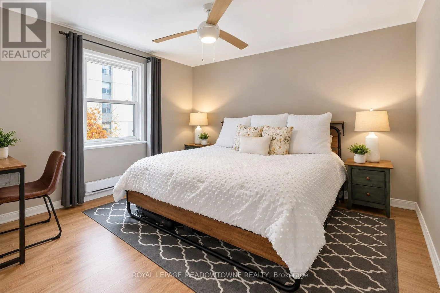 15 - 1351 LAKESHORE ROAD