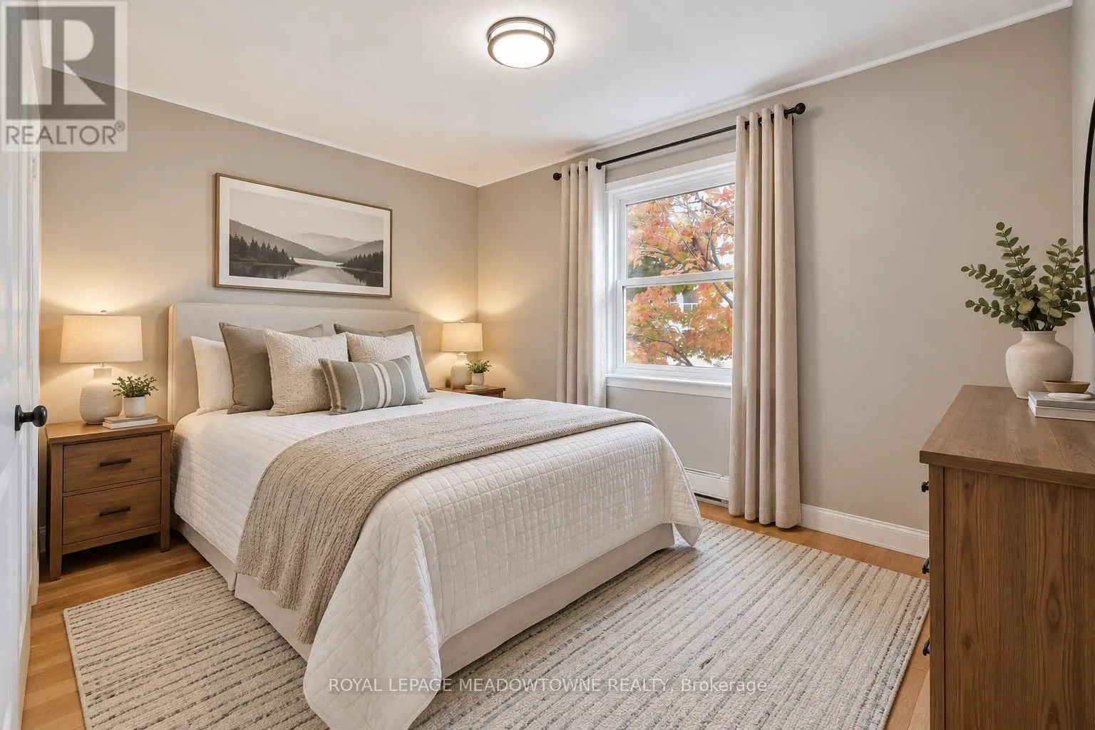 15 - 1351 LAKESHORE ROAD