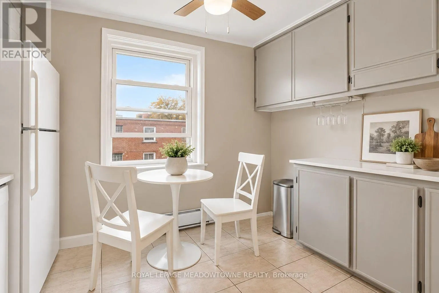 15 - 1351 LAKESHORE ROAD