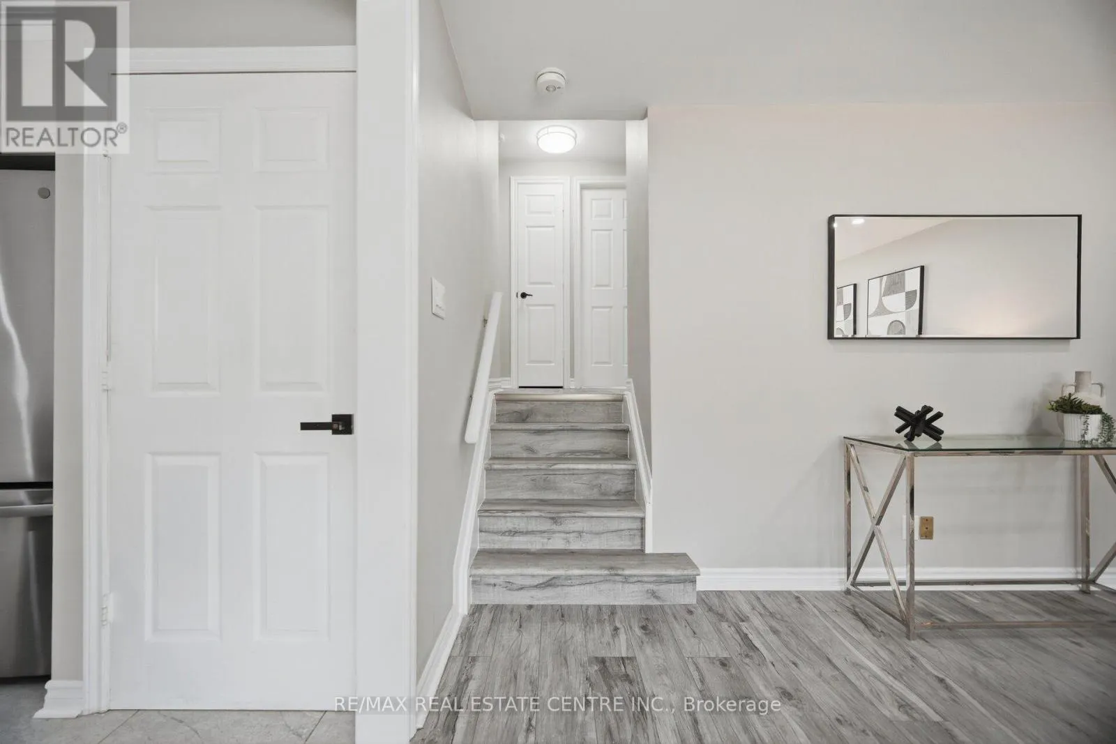 2134 MEADOWBROOK ROAD