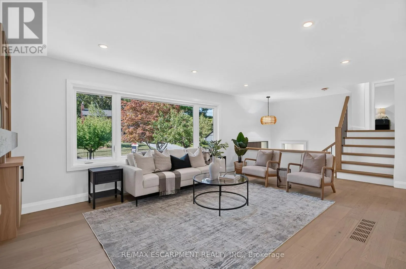 3028 EVA DRIVE