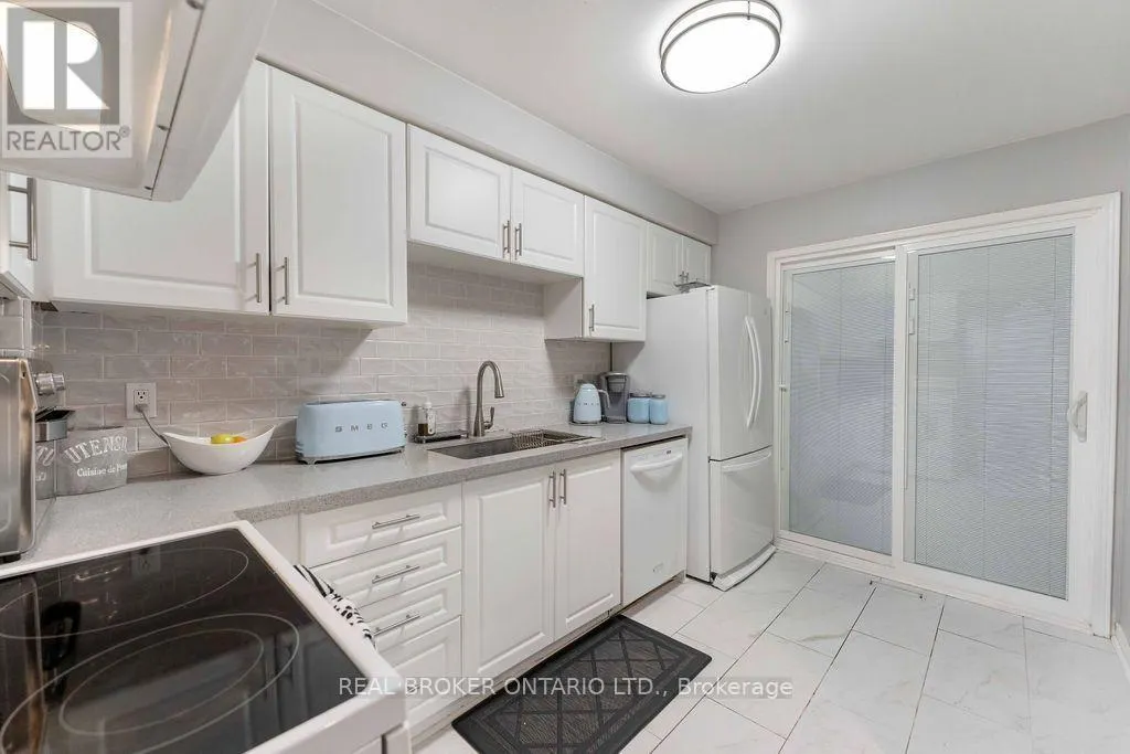 3341 BOBWHITE MEWS