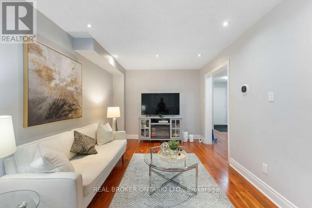 3341 BOBWHITE MEWS