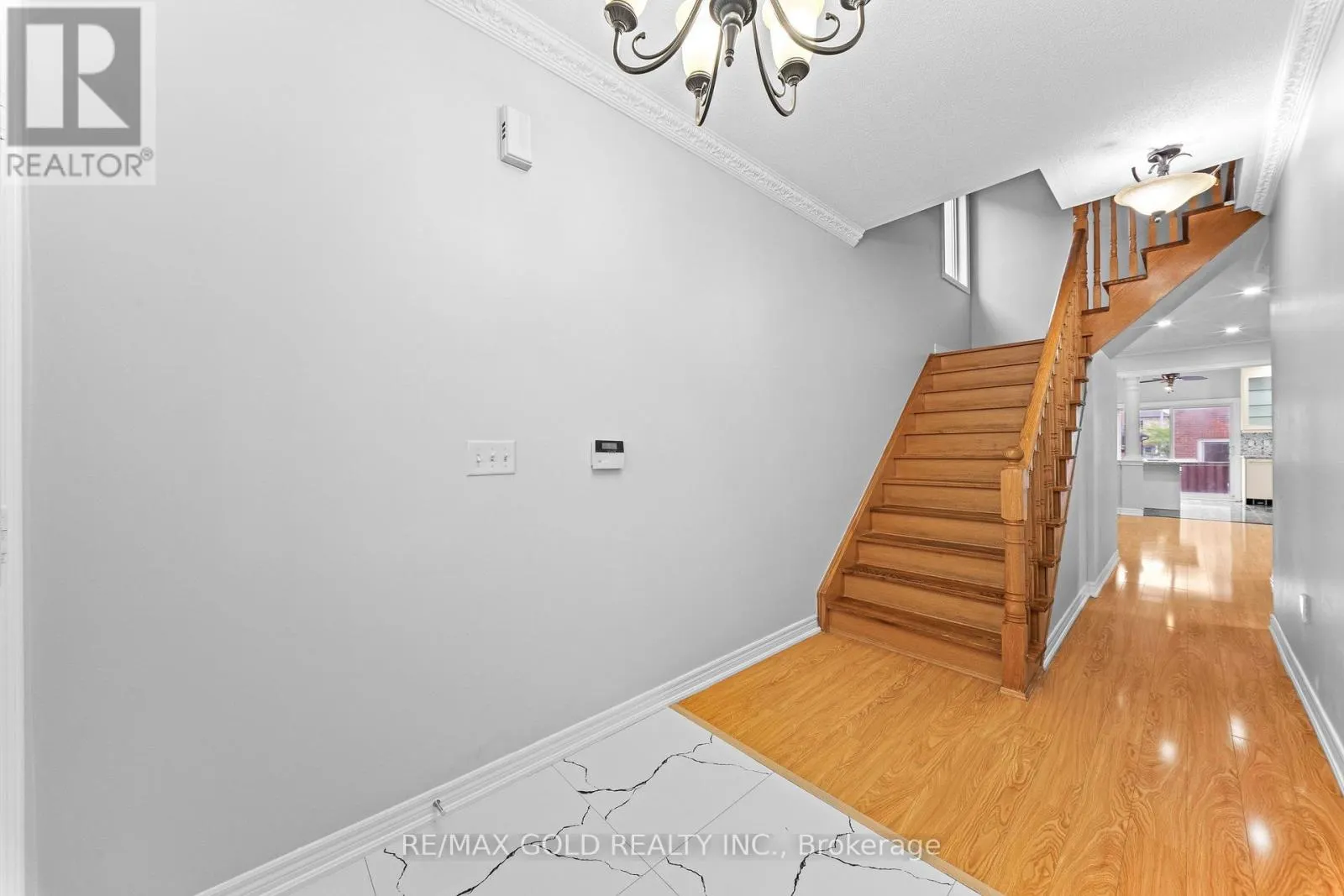 70 CRYSTALVIEW CRESCENT