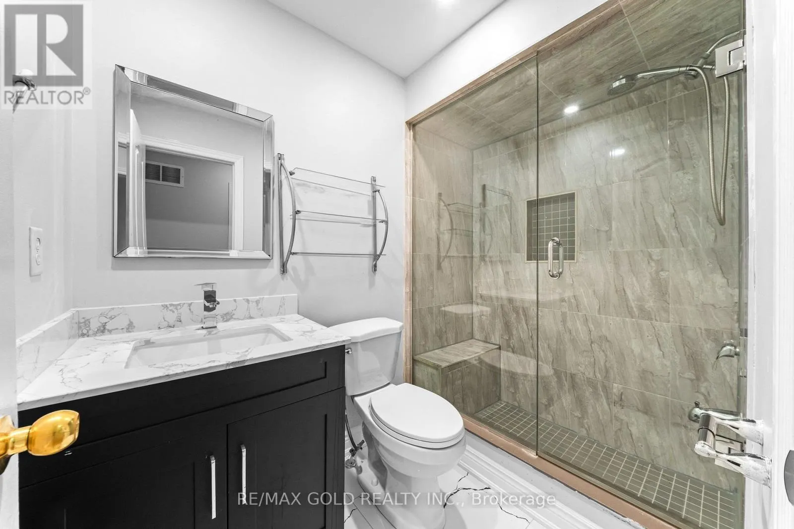 70 CRYSTALVIEW CRESCENT