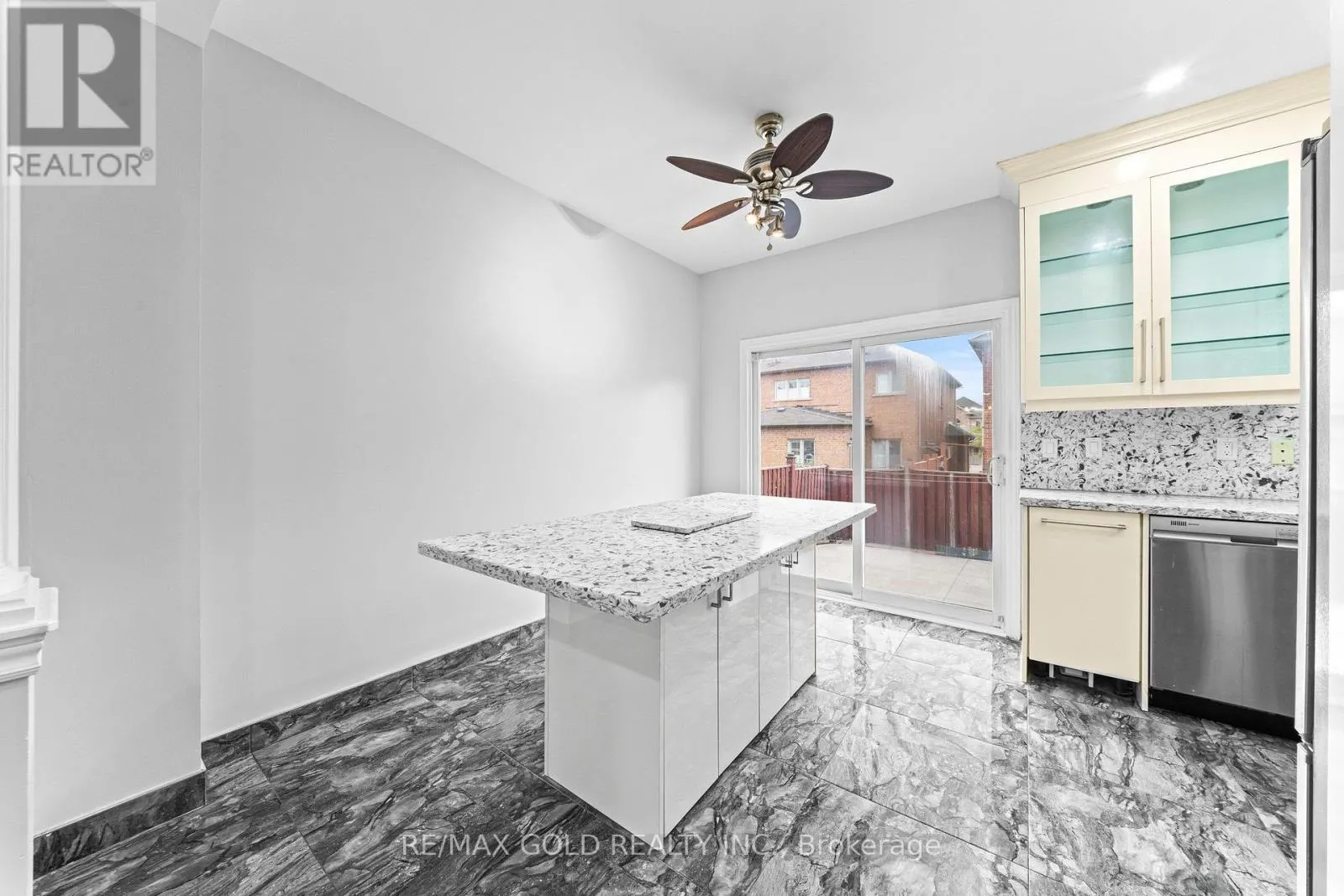 70 CRYSTALVIEW CRESCENT