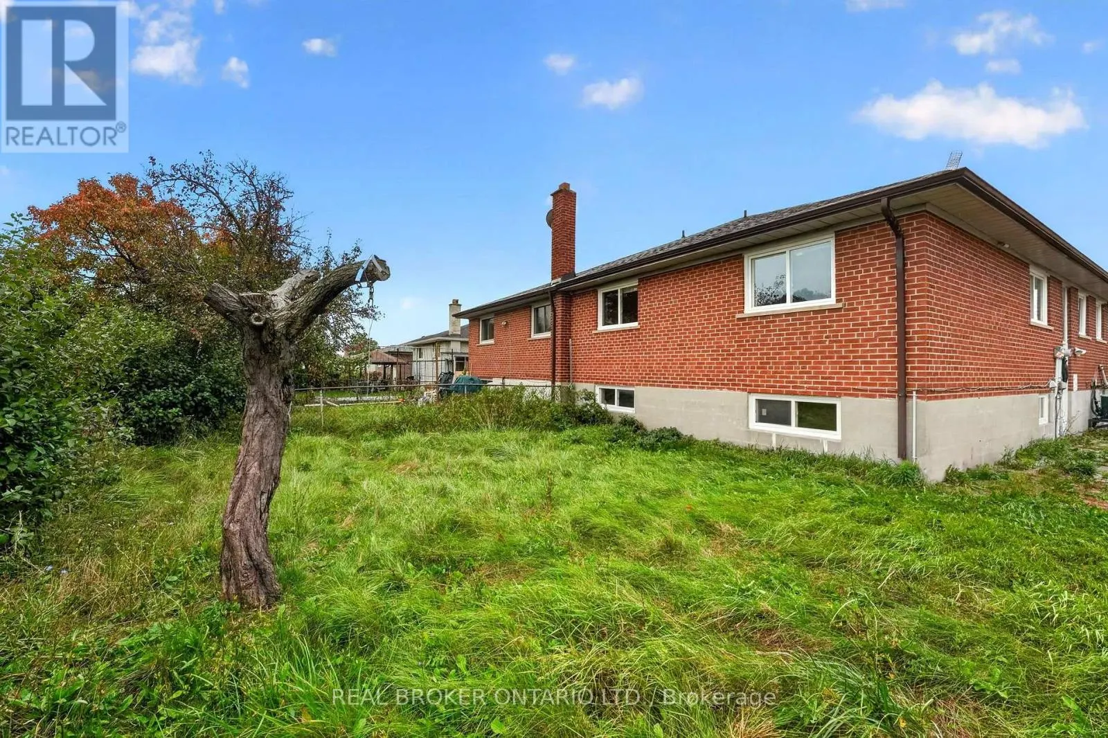 27 VANGE CRESCENT