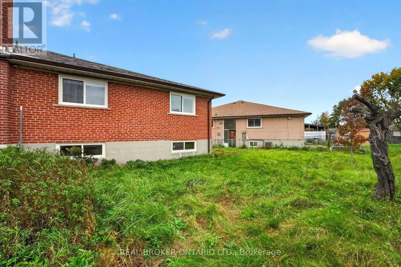 27 VANGE CRESCENT
