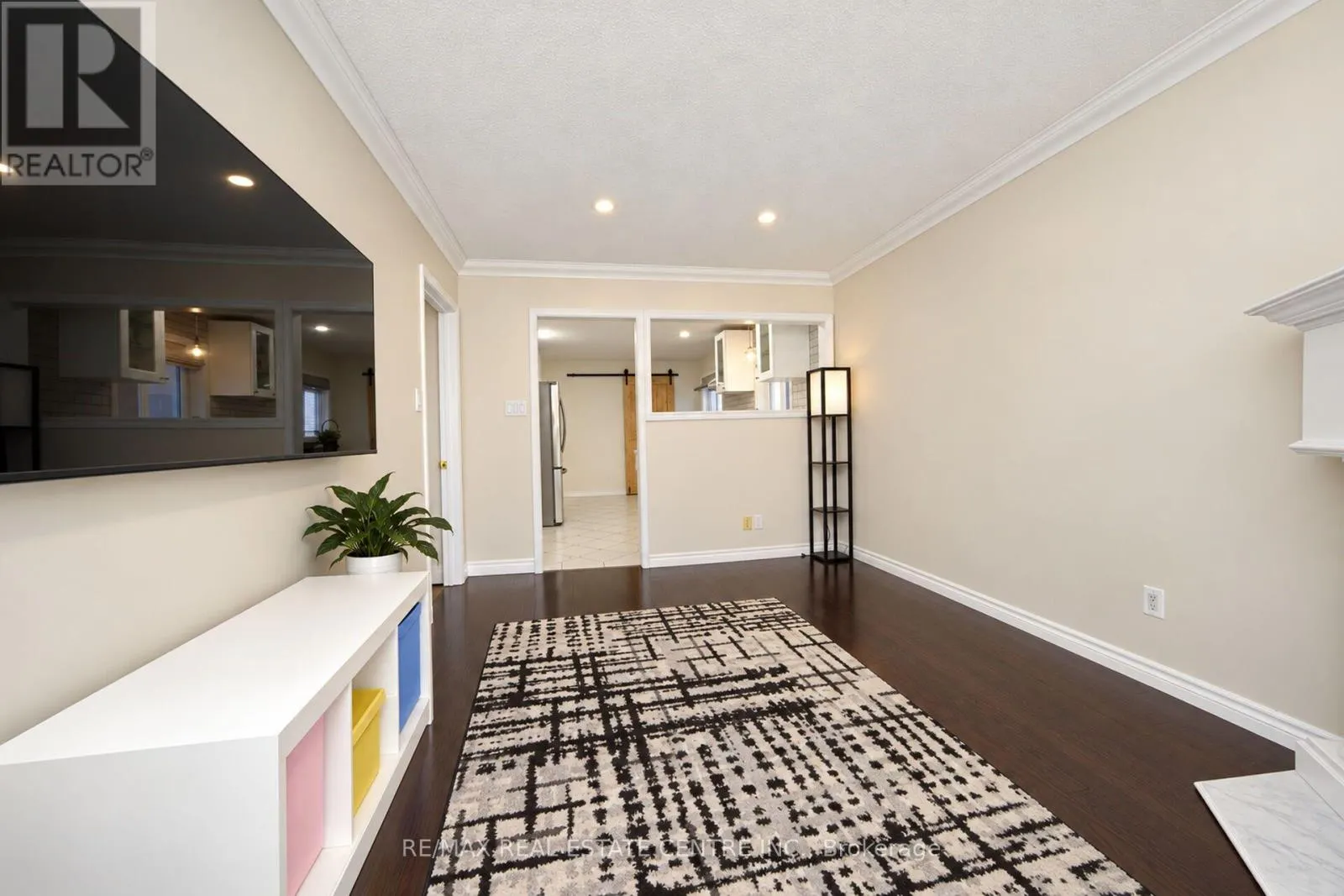 32 MCKINNON AVENUE