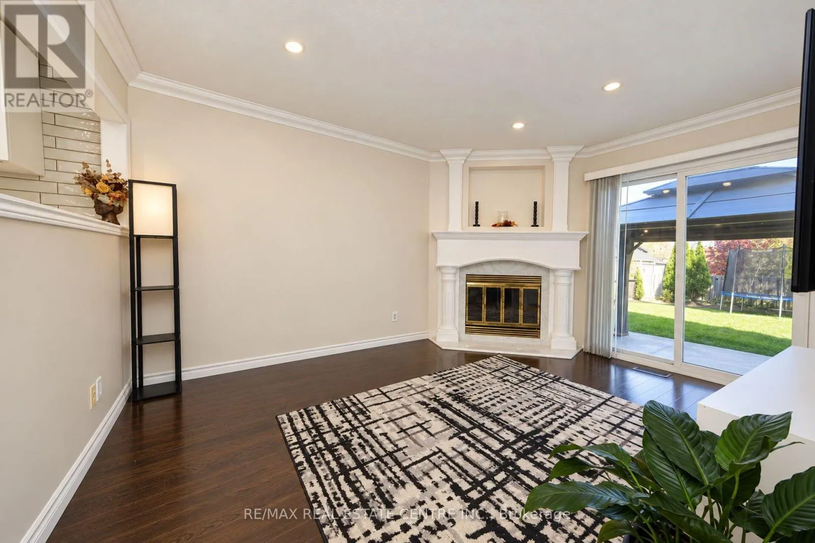 32 MCKINNON AVENUE