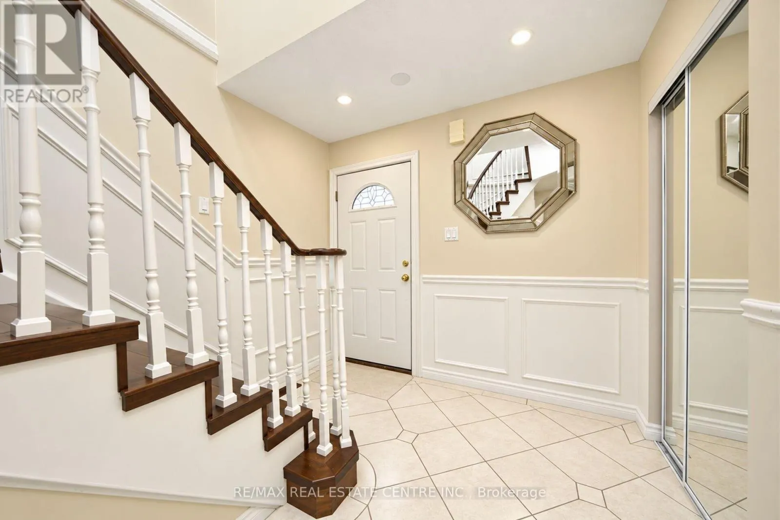 32 MCKINNON AVENUE
