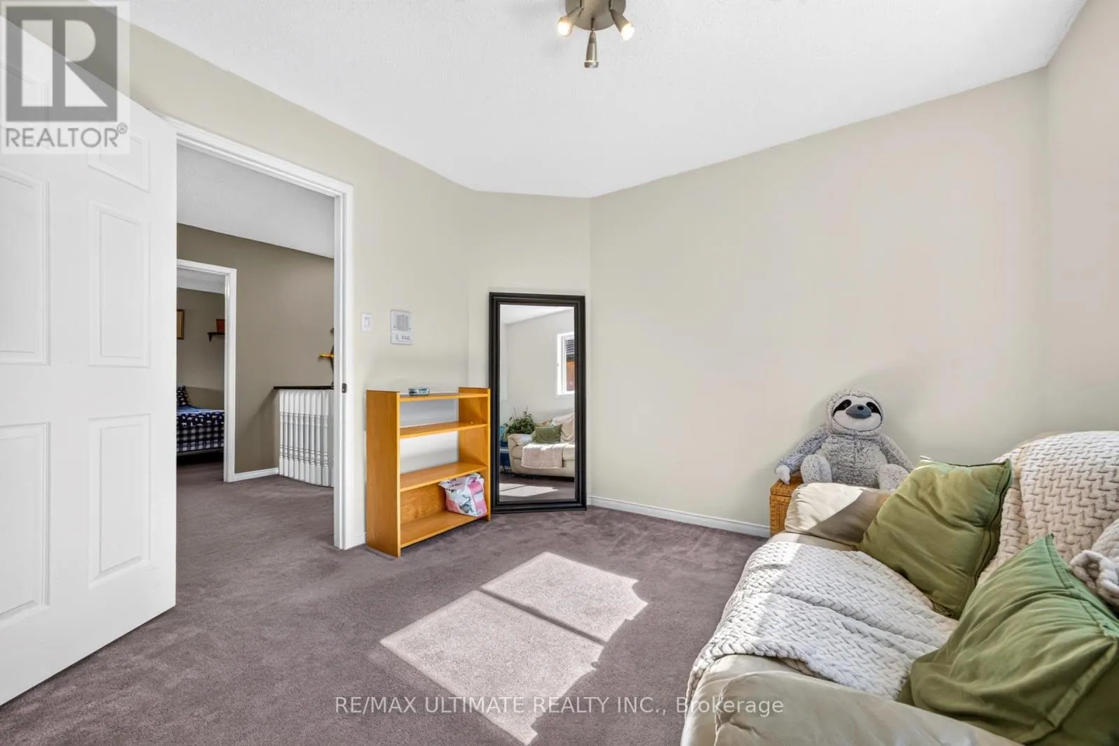 96 CRESTHAVEN ROAD