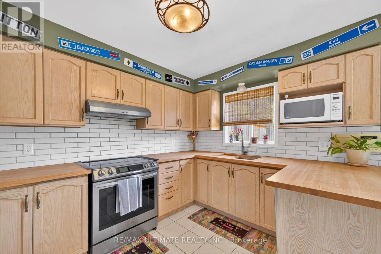 96 CRESTHAVEN ROAD