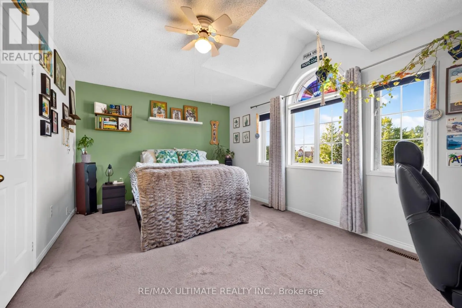 96 CRESTHAVEN ROAD