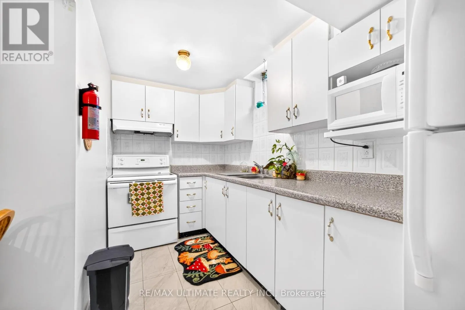 96 CRESTHAVEN ROAD