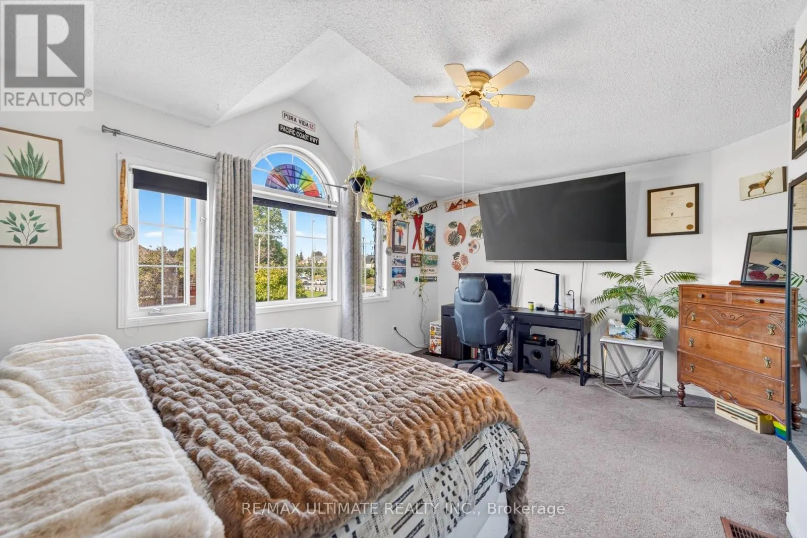96 CRESTHAVEN ROAD