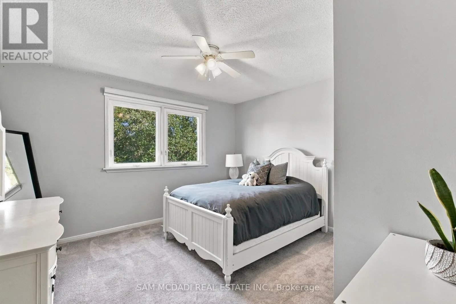 1138 VANIER DRIVE