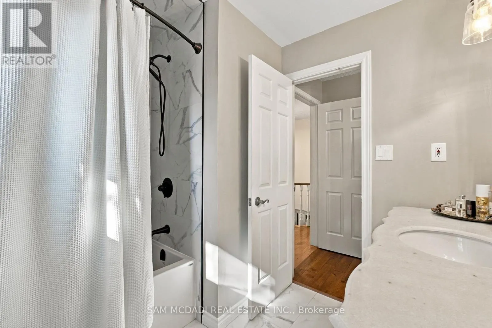 1138 VANIER DRIVE
