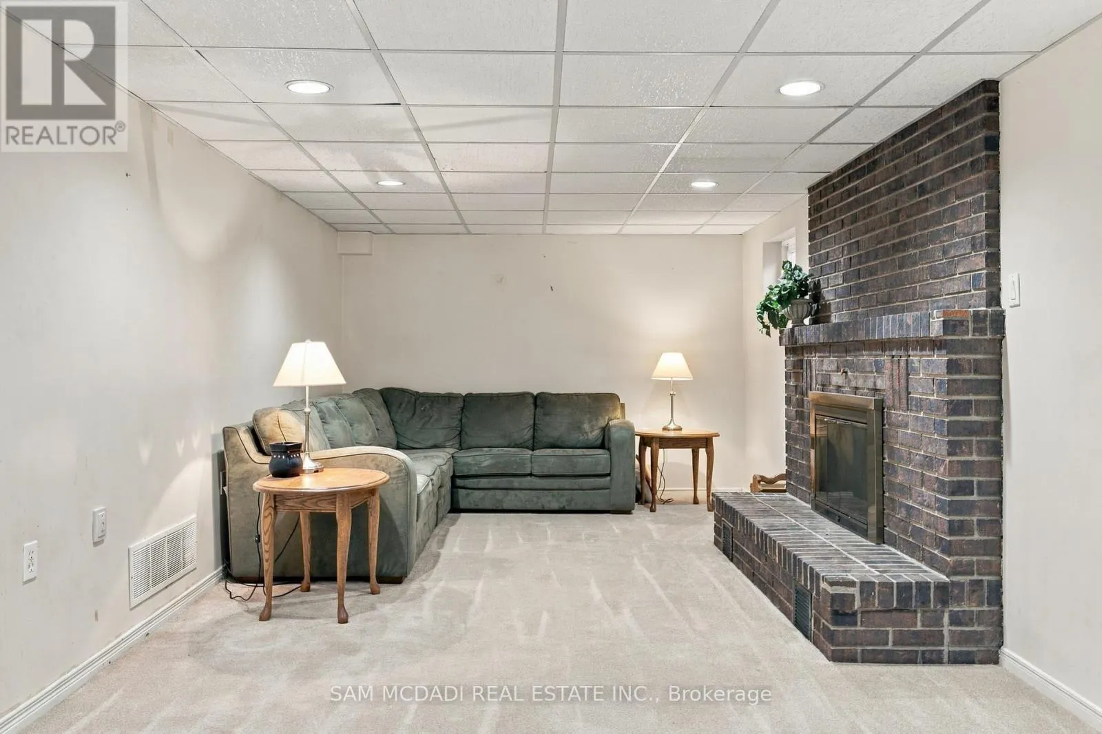 1138 VANIER DRIVE