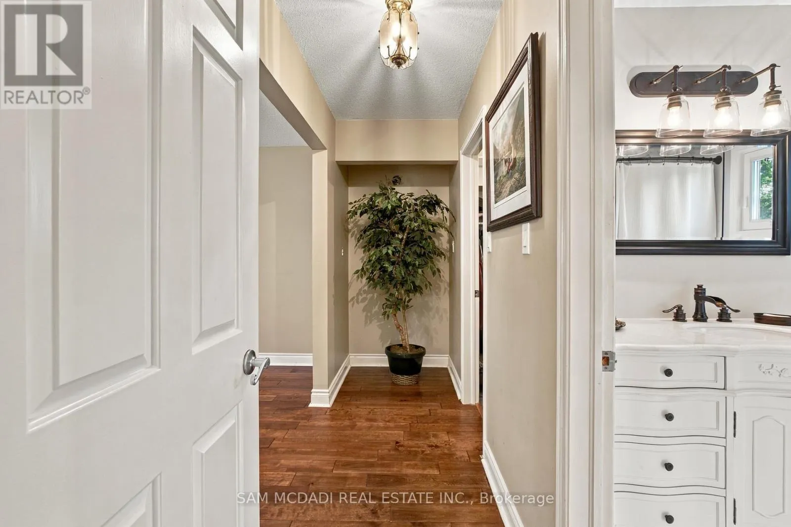 1138 VANIER DRIVE