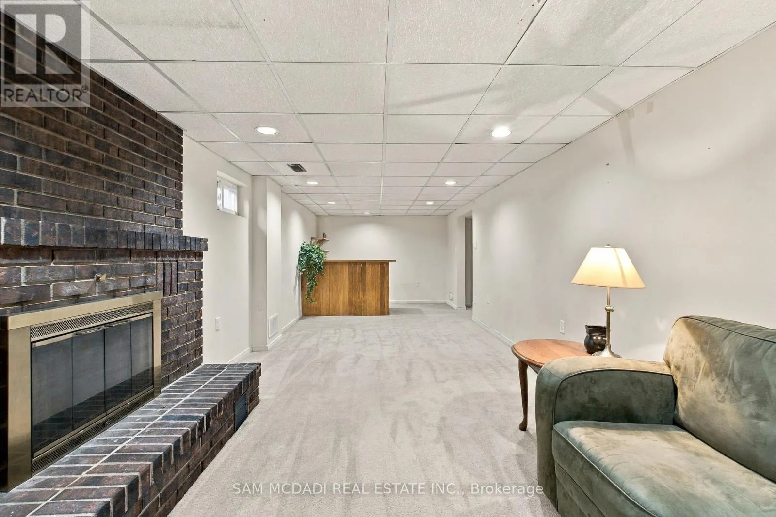 1138 VANIER DRIVE