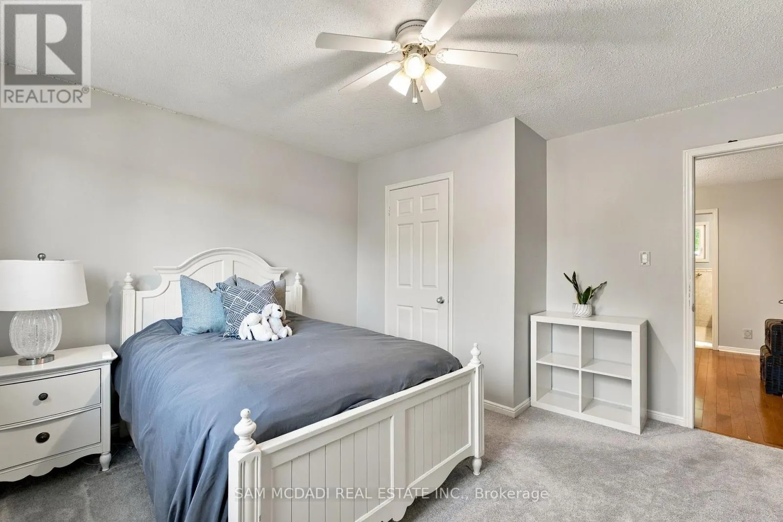 1138 VANIER DRIVE