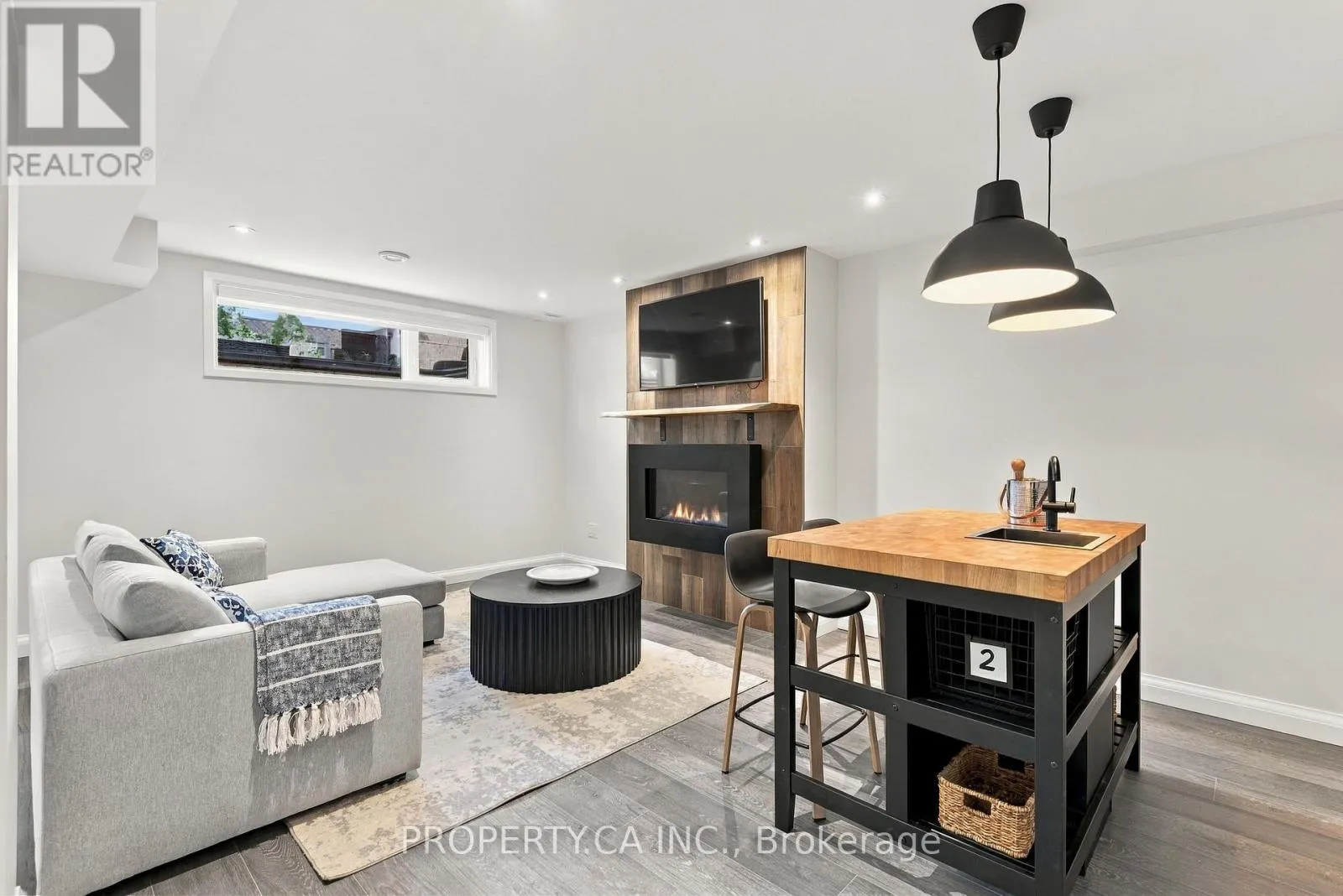 67 ROSSBURN DRIVE