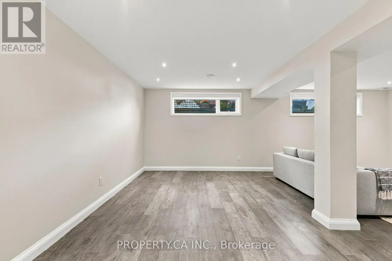 67 ROSSBURN DRIVE