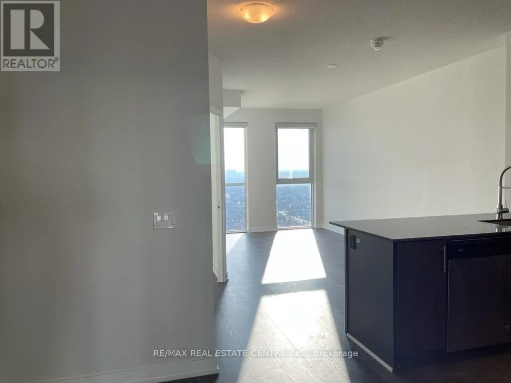 3021 - 4055 PARKSIDE VILLAGE DRIVE