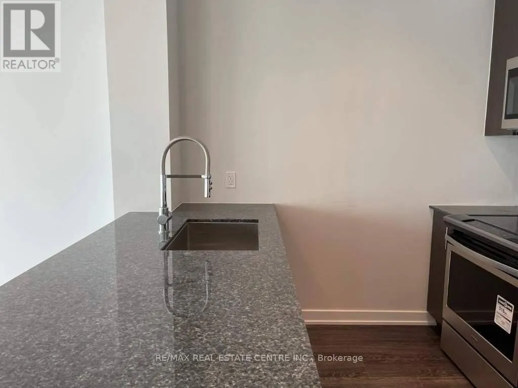 3021 - 4055 PARKSIDE VILLAGE DRIVE
