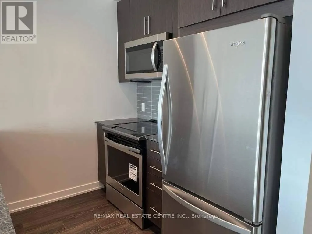 3021 - 4055 PARKSIDE VILLAGE DRIVE