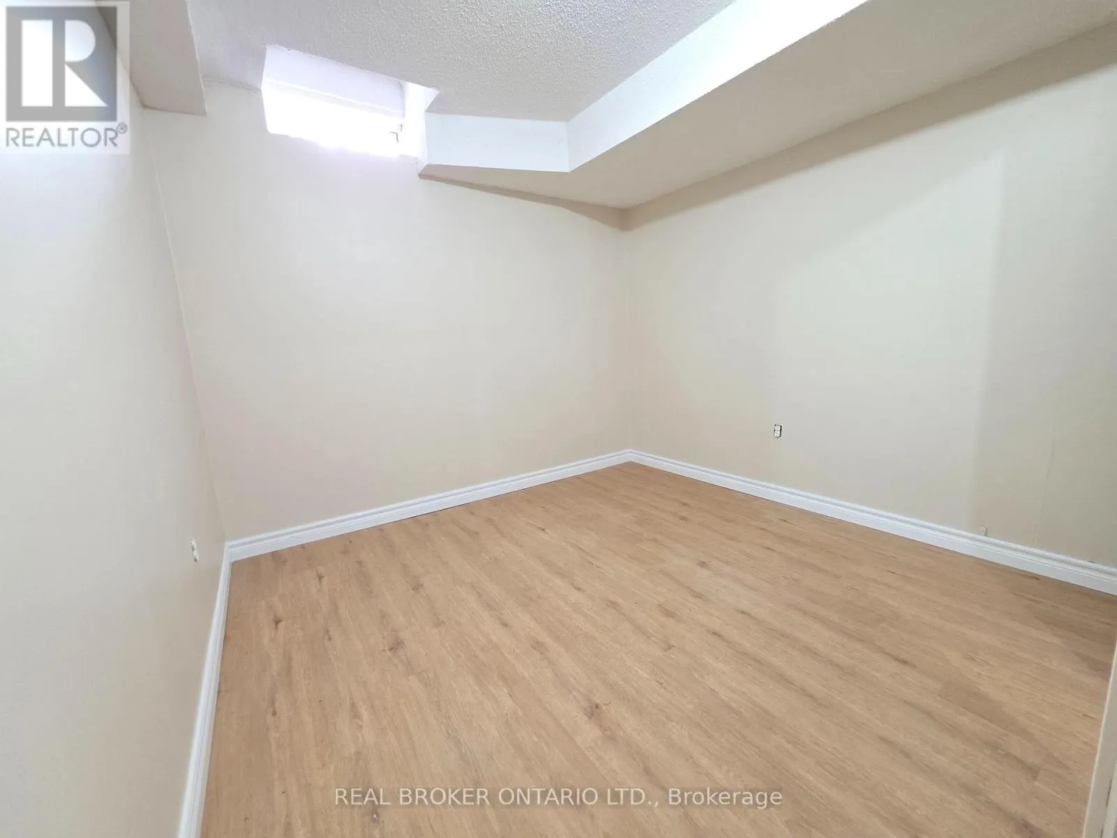 BASEMENT - 922 LEDBURY CRESCENT
