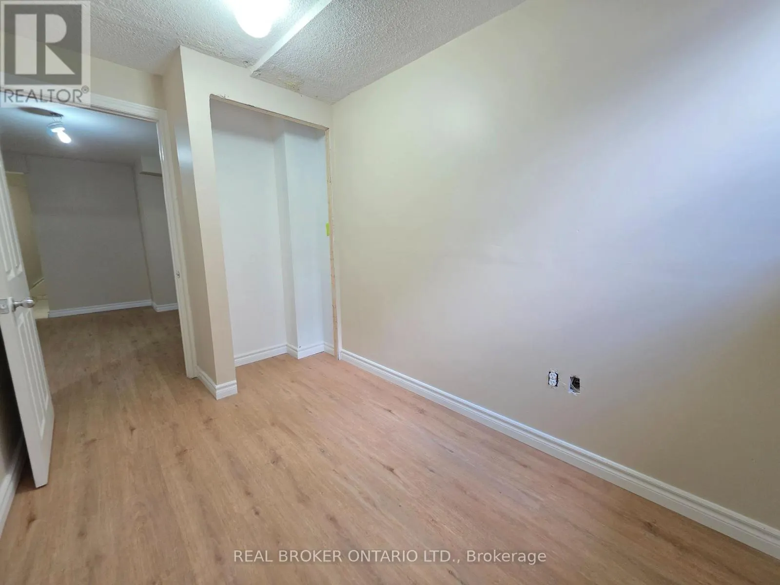 BASEMENT - 922 LEDBURY CRESCENT