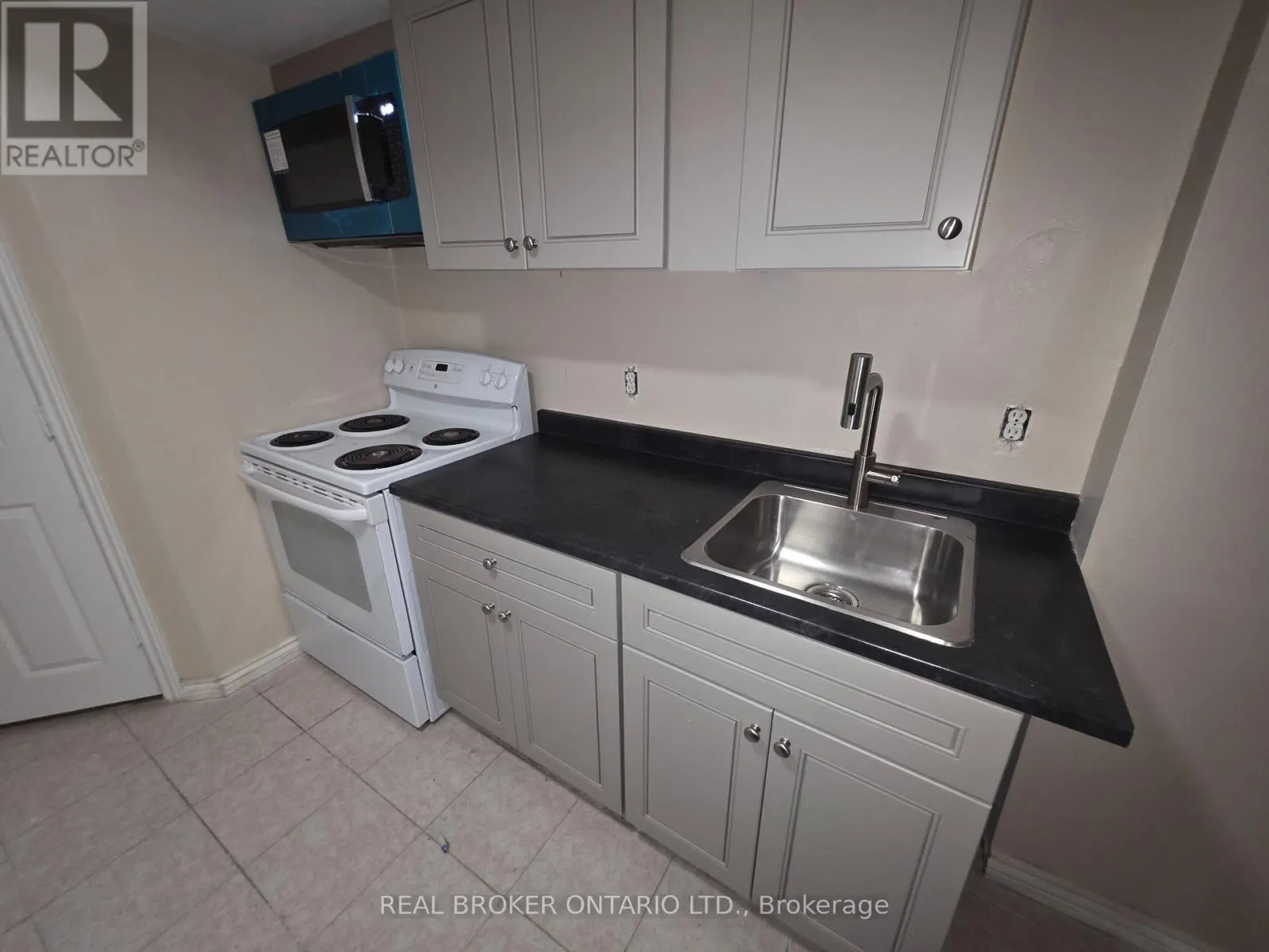 BASEMENT - 922 LEDBURY CRESCENT