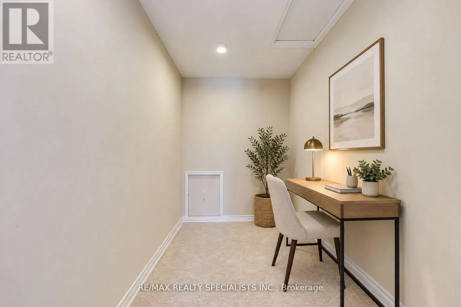 102 SUNFOREST DRIVE