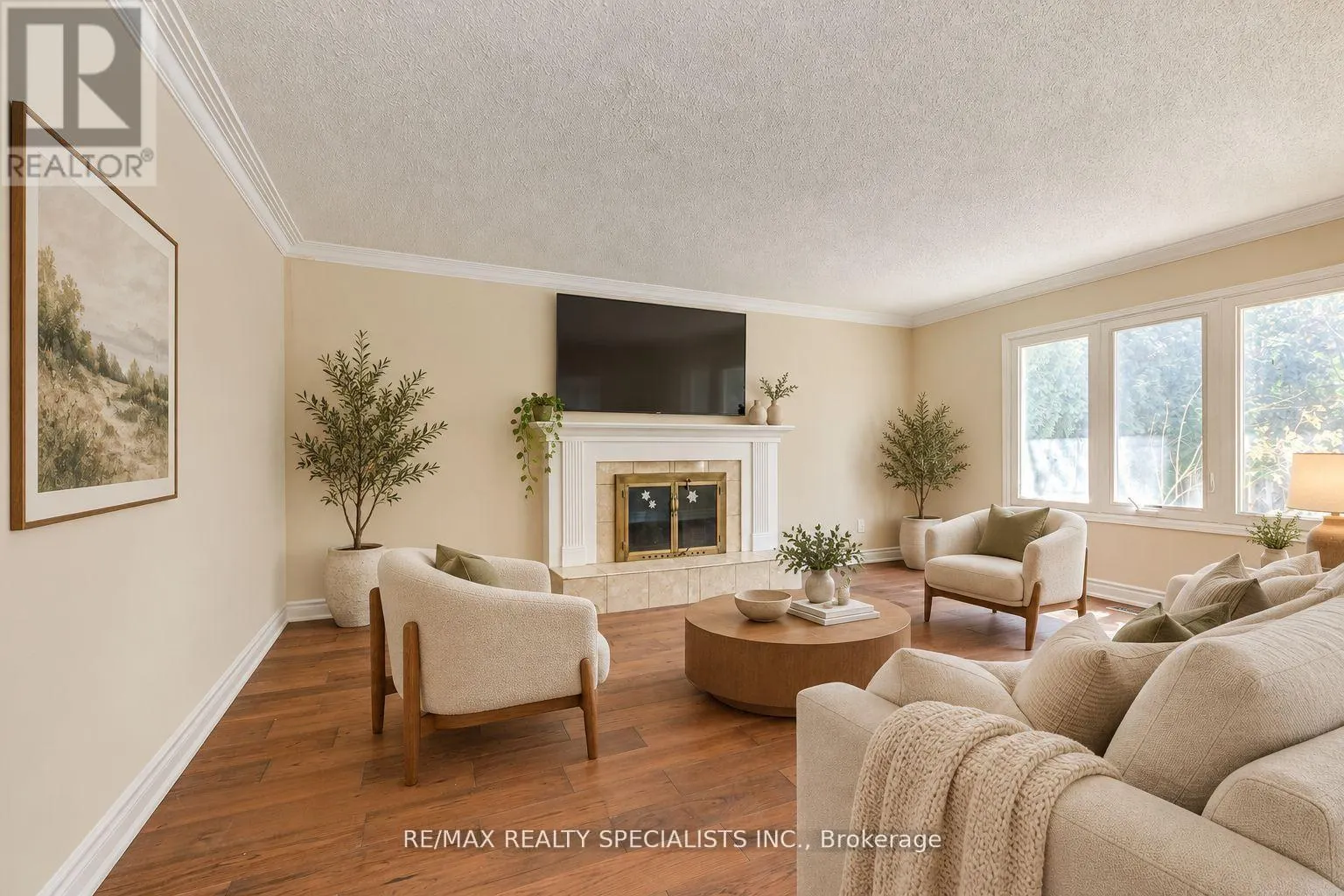 102 SUNFOREST DRIVE