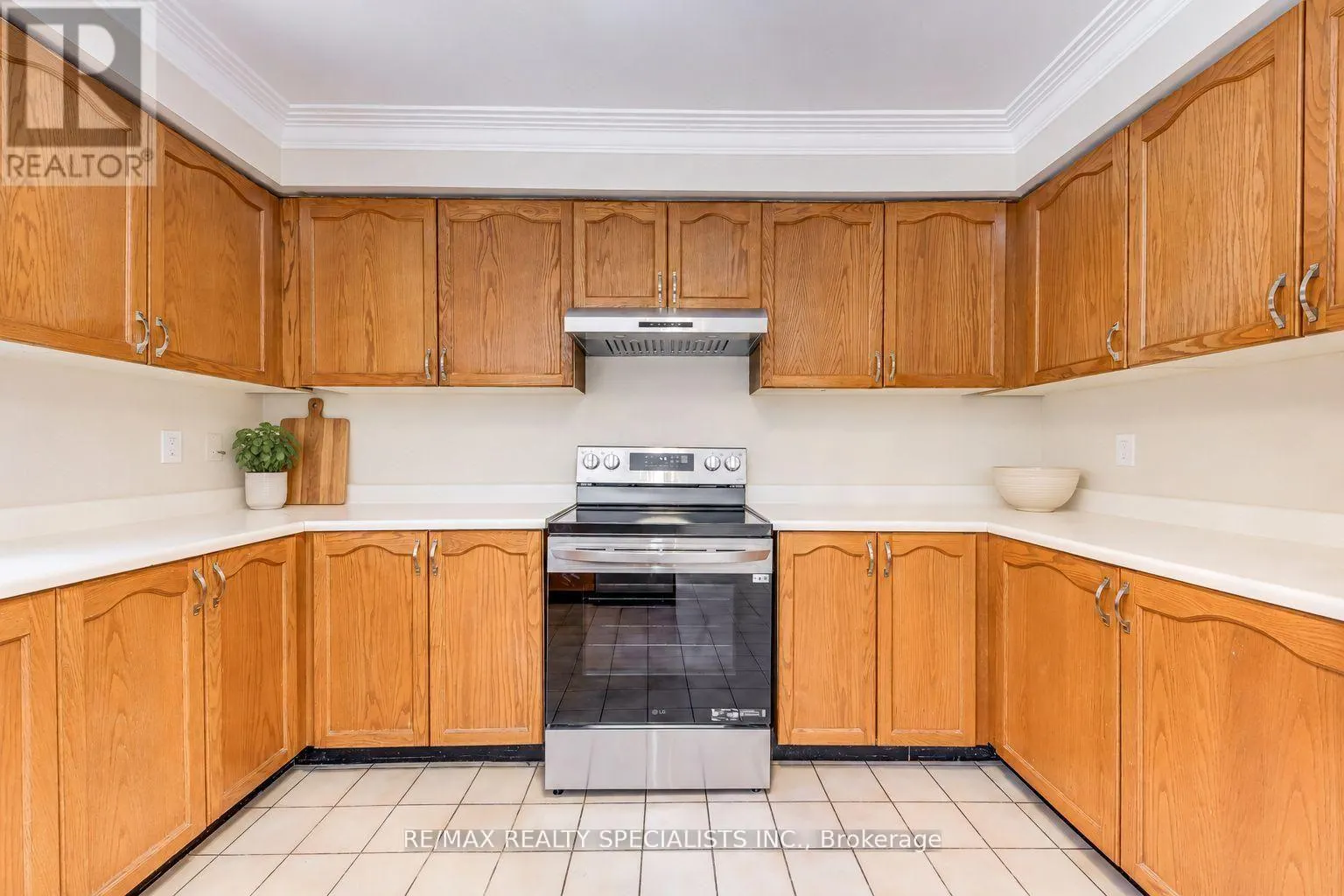 102 SUNFOREST DRIVE