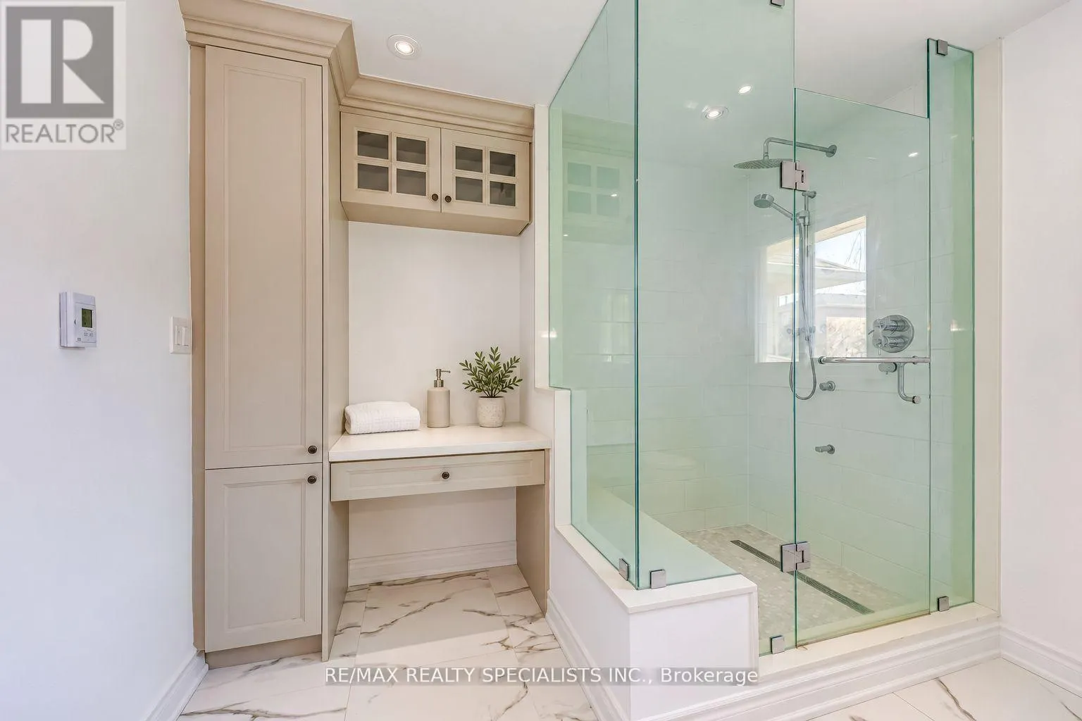 102 SUNFOREST DRIVE