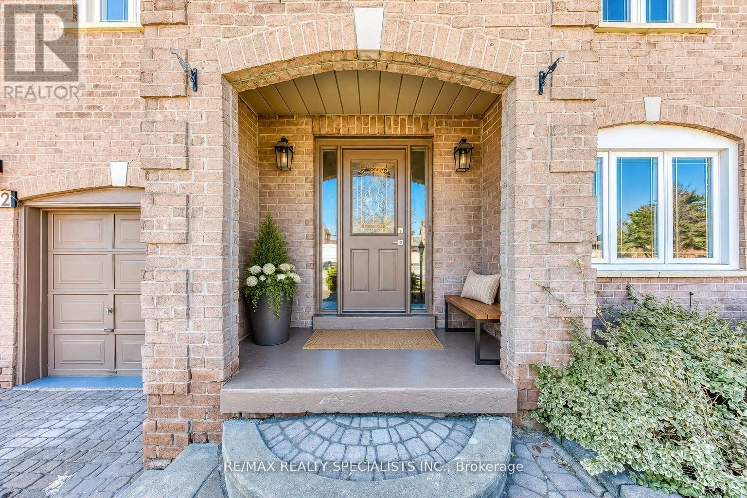 102 SUNFOREST DRIVE