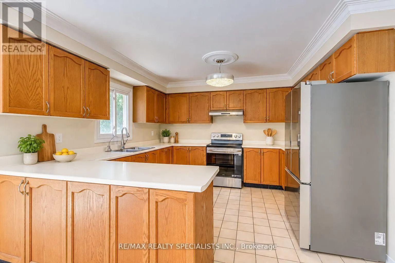 102 SUNFOREST DRIVE